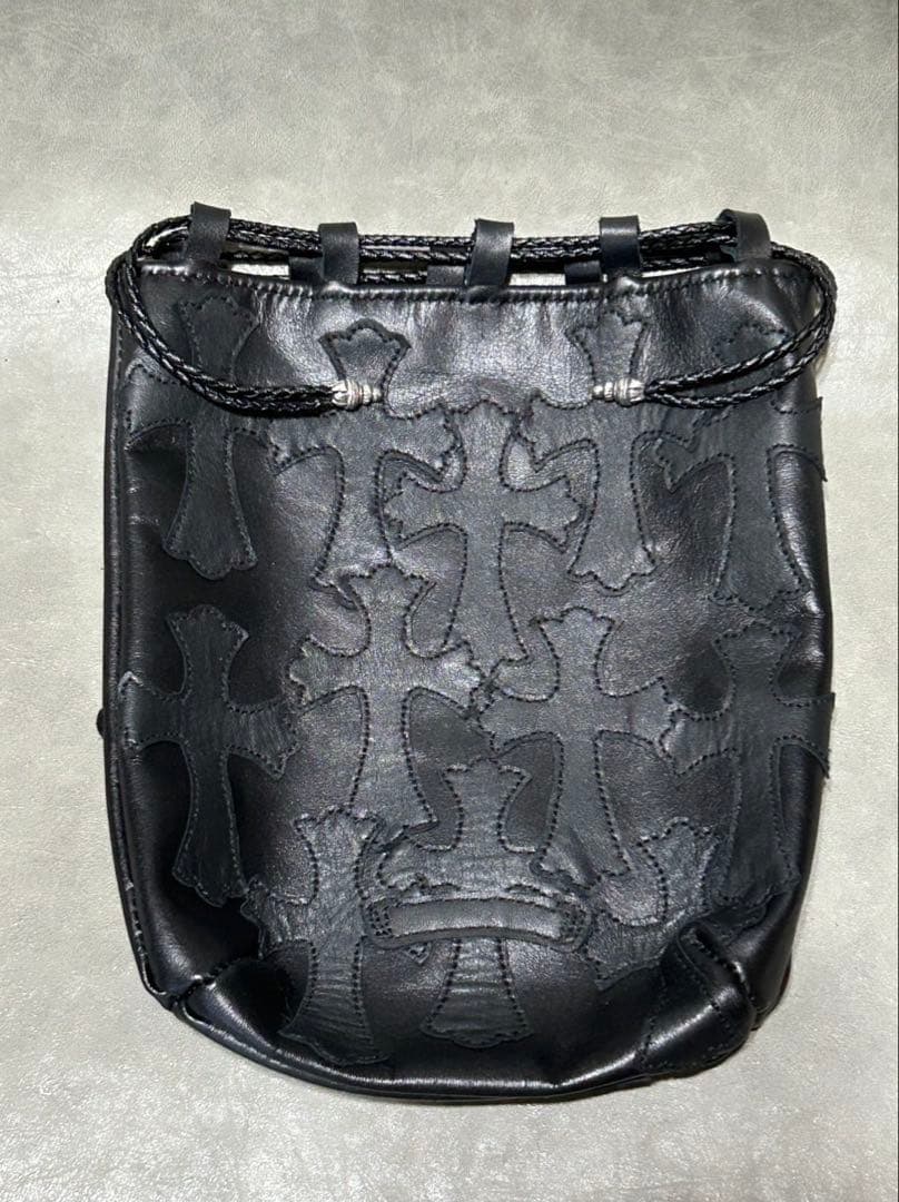 レザー巾着　クロスパッチ、総柄