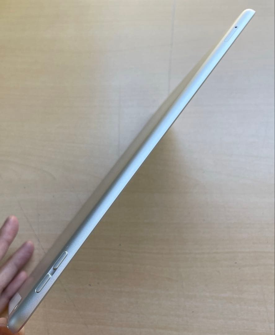 iPad 第7世代 Wi-Fi+Cellular シルバー　32GB 超美品#5