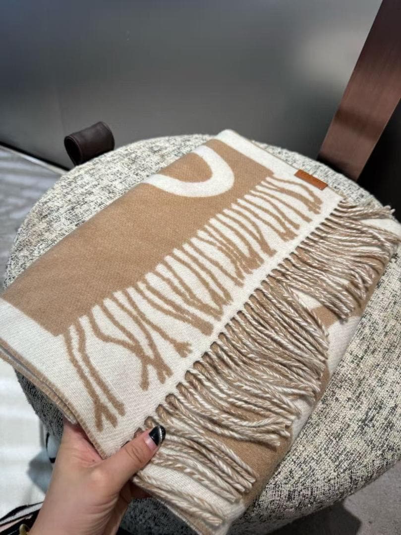 ベージュ ホワイト マフラー フリンジ付き38*180cm