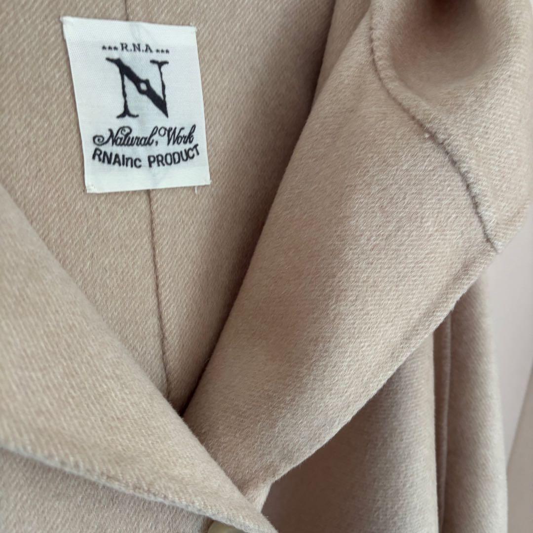 新品同様　RNA ベージュ ボタン付き ケープコート ベージュ　M