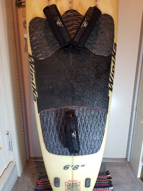 サーフィン ボード    板/フィン4本折れ無し/パッド付き