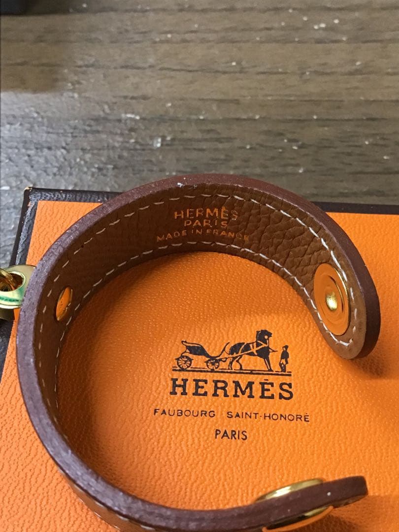 HERMES ノマド　グローブホルダー