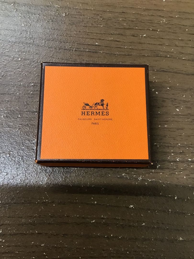 HERMES ノマド　グローブホルダー