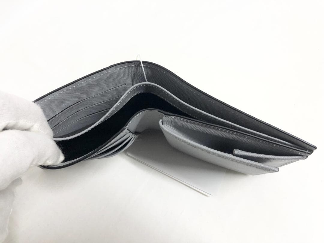 ○★新品未使用　MARNI マルニ　二つ折り財布　グレー×イエロー系