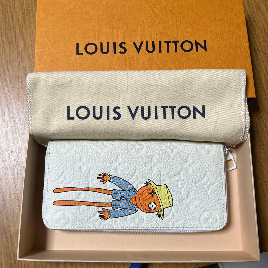 未使用LOUIS VUITTON キャラクター長財布 ホワイト　袋付き