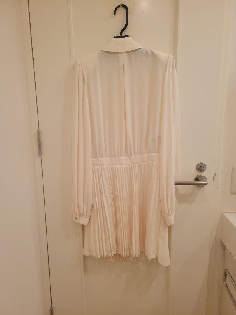 Elisabetta Franchi アイボリー ワンピース