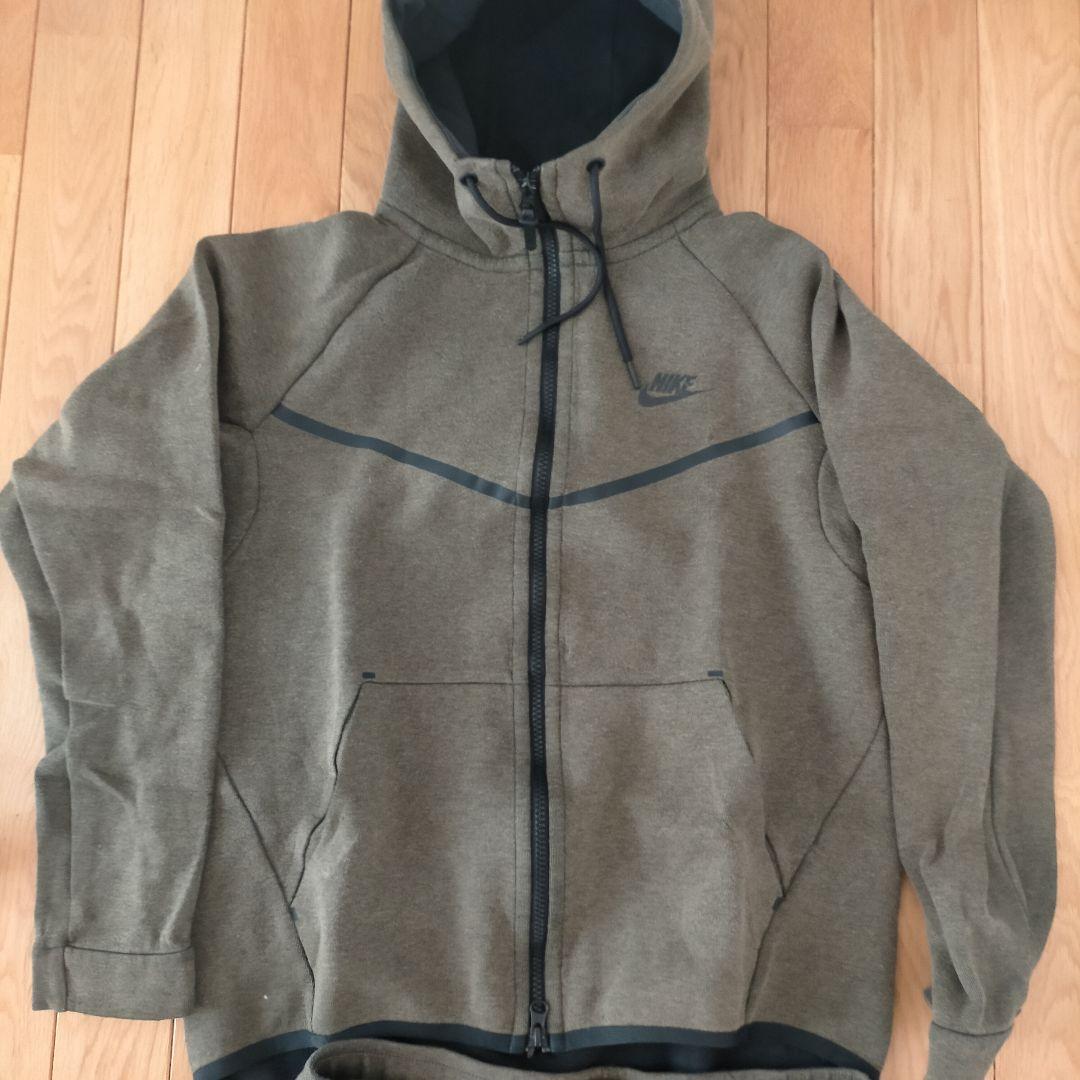 【M】ナイキ セットアップ テックフリース カーキ