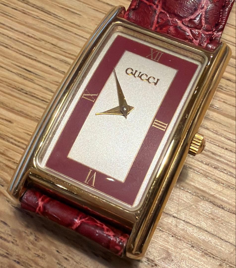 （稼働）グッチ 2600M 腕時計 レクタンギュラー レディース