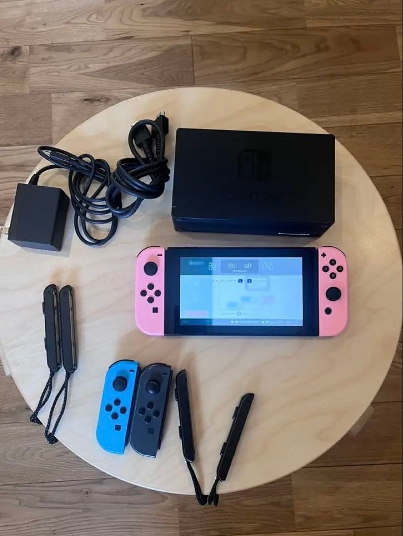 Switch本体 2020年/ピンクジョイコン2025 /コントローラー