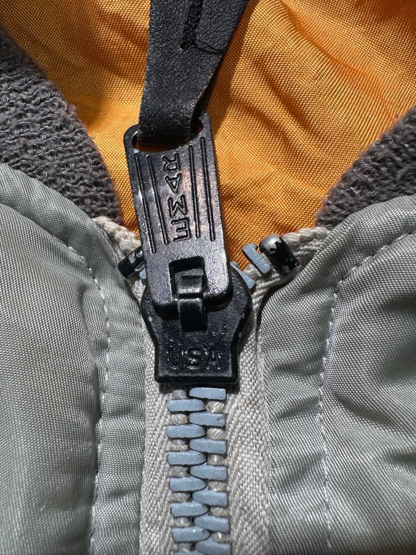 年末限定値下げ AVIREX MA-1 90s USA アーチロゴ