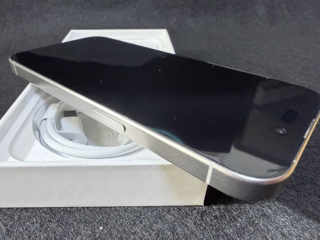 iPhone 15 Pro 256GB ナチュラルチタニウム SIMフリー89%