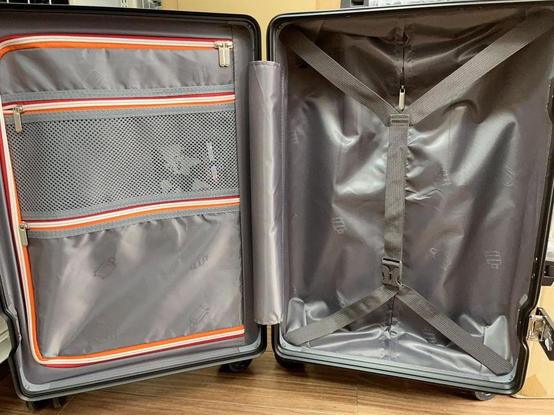 アルミフレーム　TSAロック付き 24インチ スーツケース