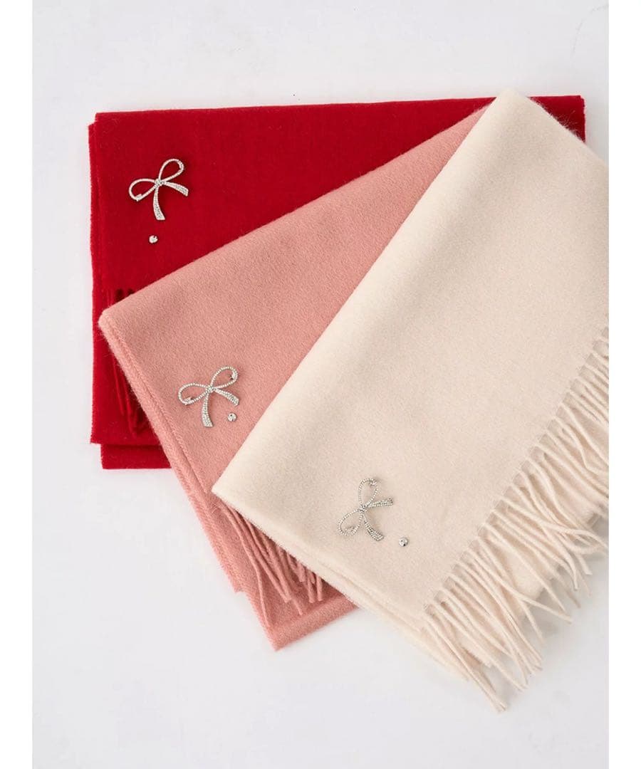 【セルフォード】ビジューブローチ付きカシミヤ混ストール