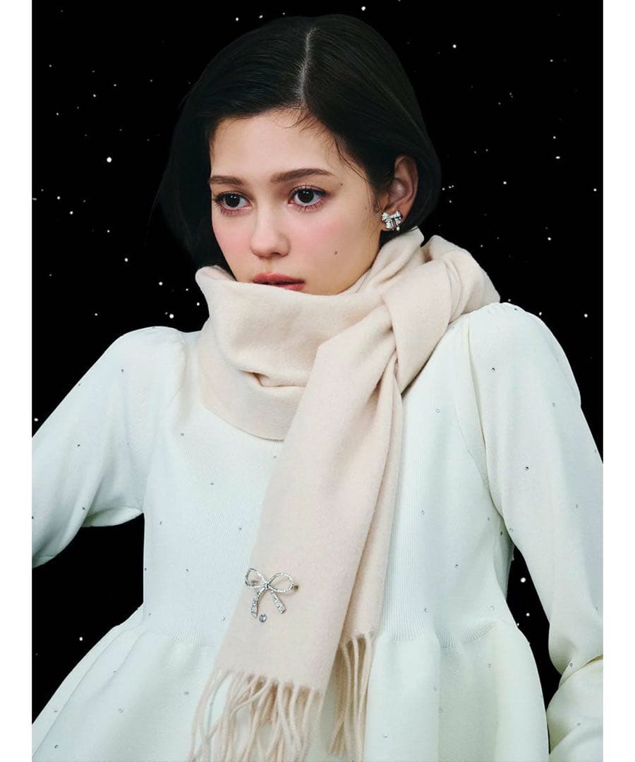 【セルフォード】ビジューブローチ付きカシミヤ混ストール