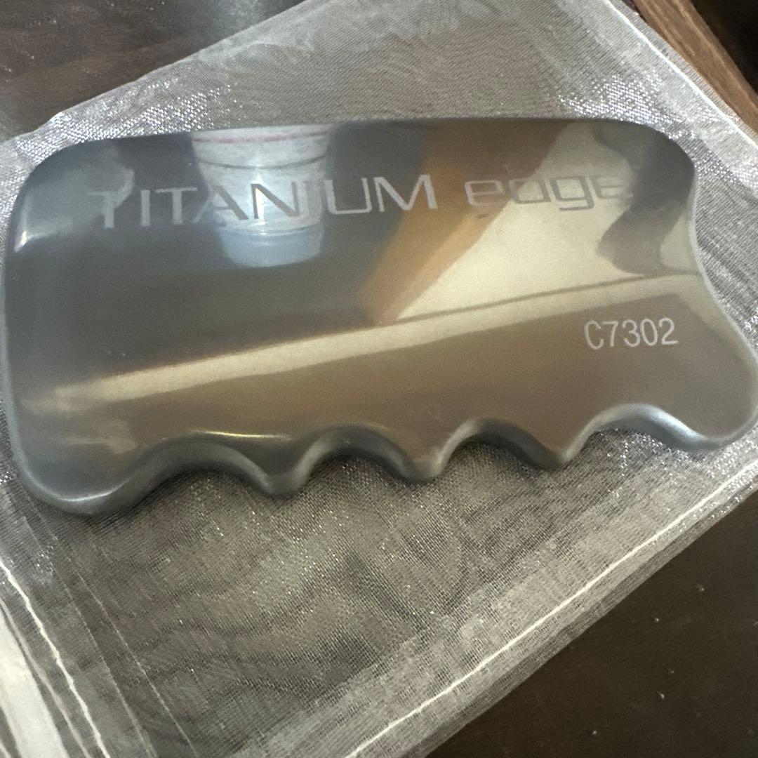 Titanium Edge 美顔用品 C7302