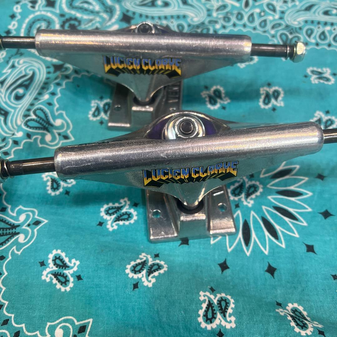 ベンチャー5.2HI Lucien Clarke スケートボードトラック