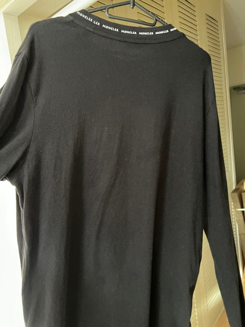 三連休限定格安！シンプル！美品！MONCLER ブラック 長袖カットソー