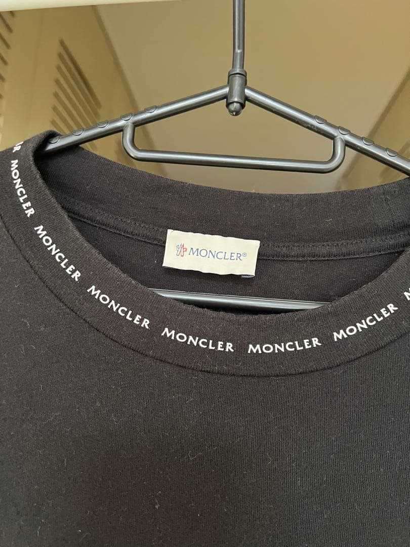 三連休限定格安！シンプル！美品！MONCLER ブラック 長袖カットソー