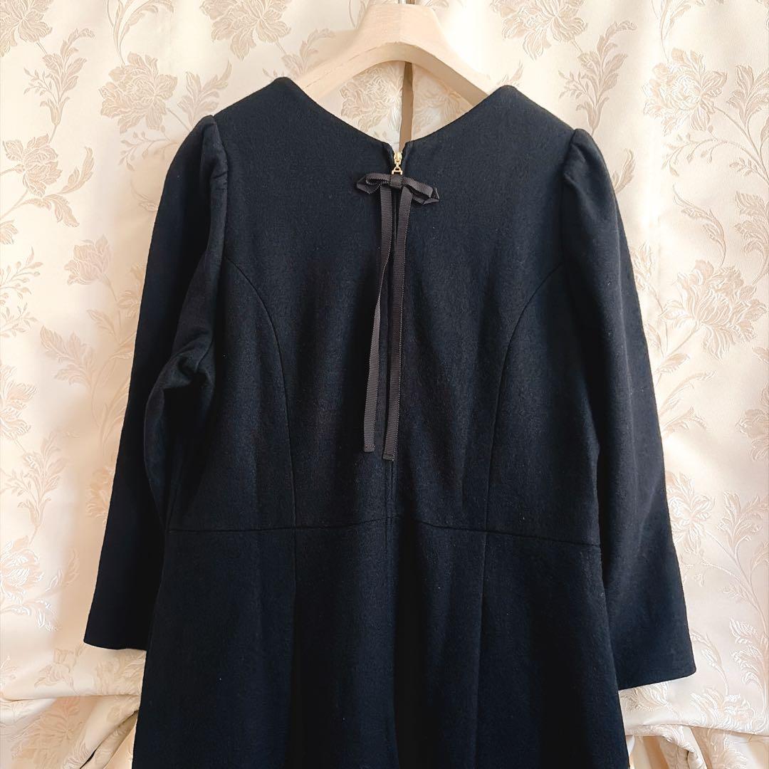 美品 大きいサイズ ローズティアラ ウール フィットアンドフレアワンピース