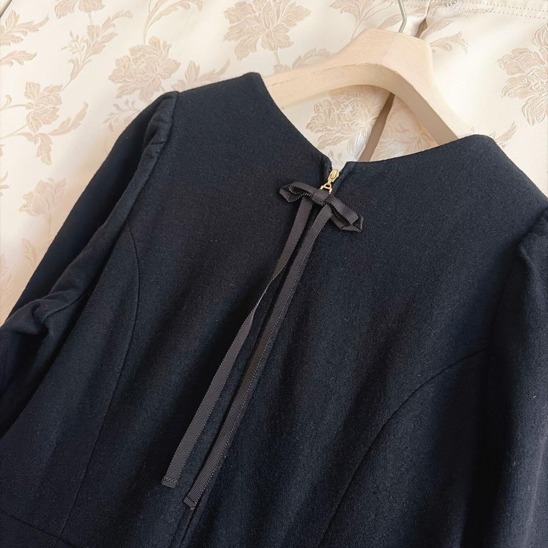 美品 大きいサイズ ローズティアラ ウール フィットアンドフレアワンピース