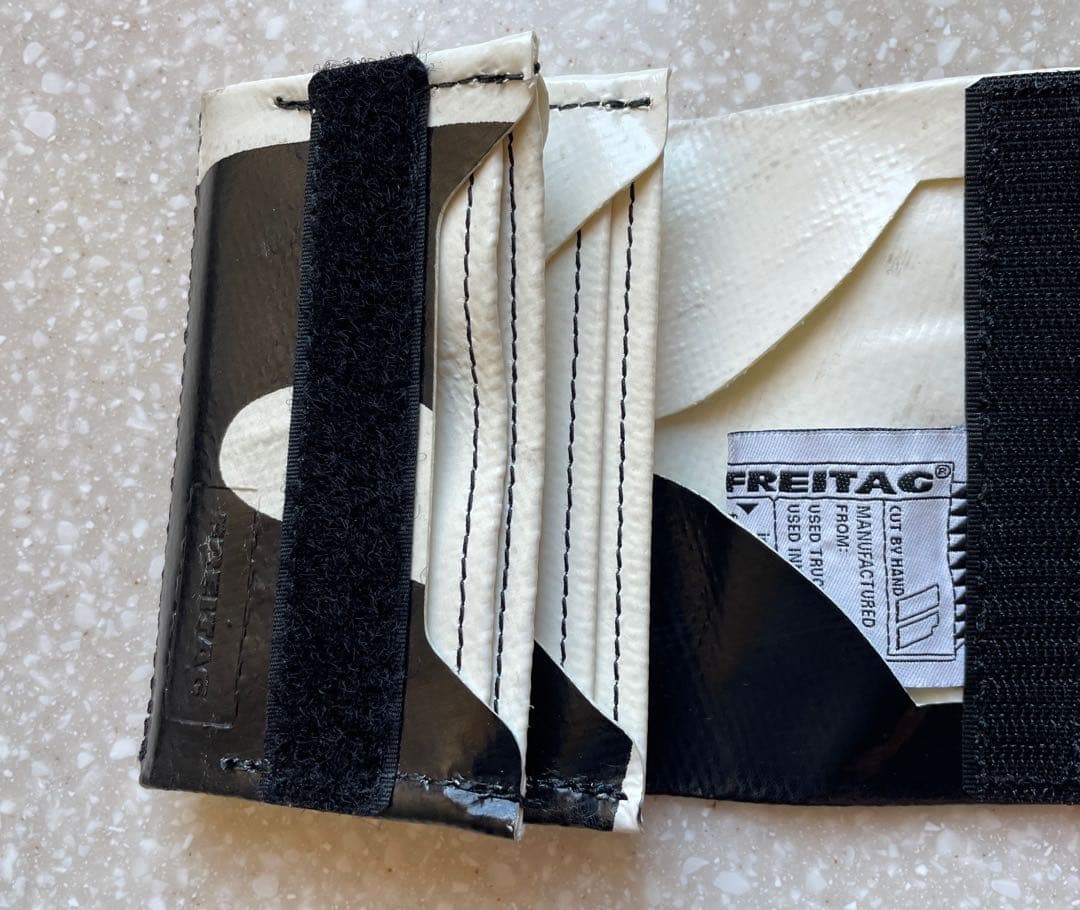 FREITAG フライターグ　F50 スモールウォレット　カードケース　黒白