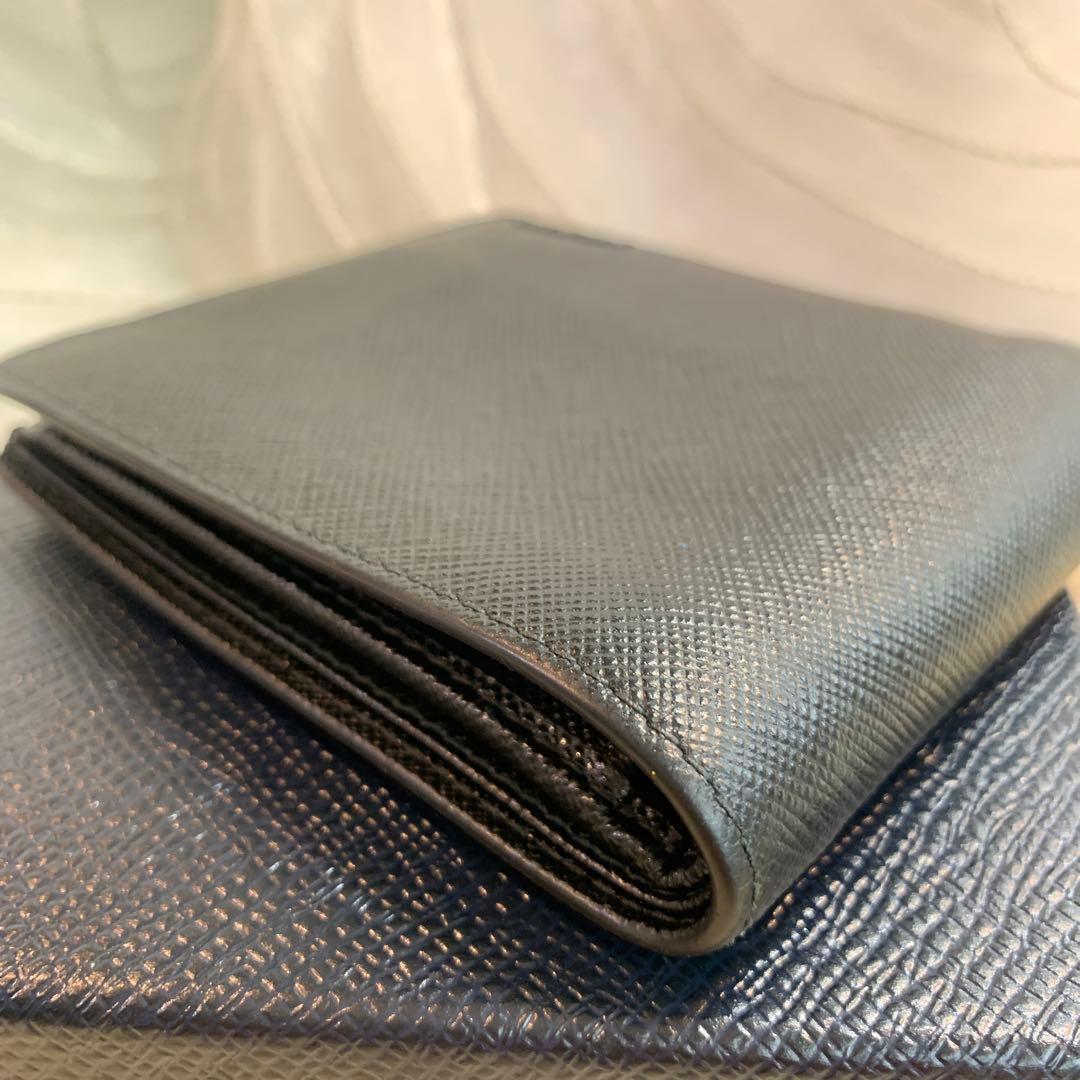 PRADA サフィアーノマルティックレザー 二つ折り財布 ブラック 2M0738