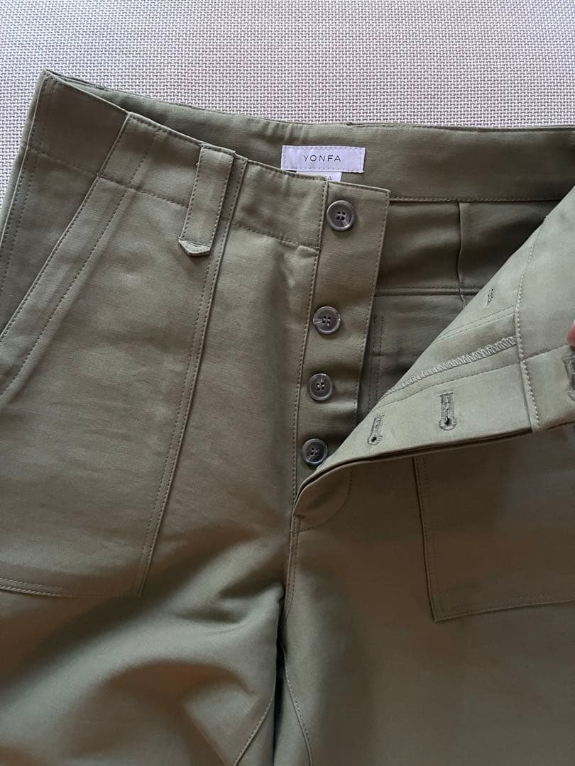 美品　YONFA ベーカーパンツ　試着のみ