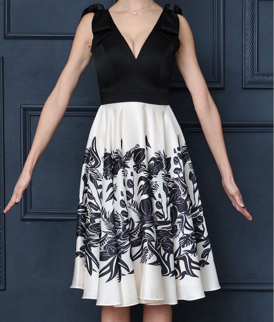 SETTAN ブラック×ベージュ・肩リボン・Aライン・フレア・ロングドレス