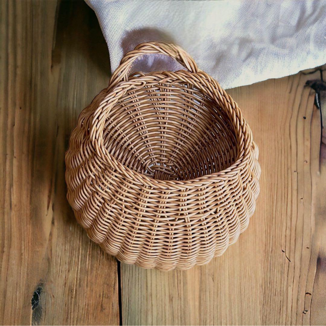 ハンギングバスケット　洗えるかご　リモコン入れやドライフラワー飾りなどに