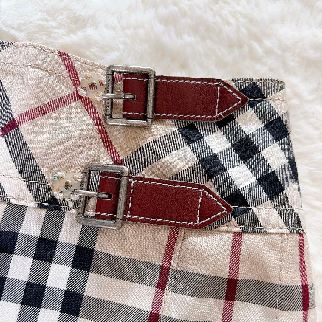 【バーバリーブルーレーベル】ベルトラッププリーツスカート ベージュノバチェック