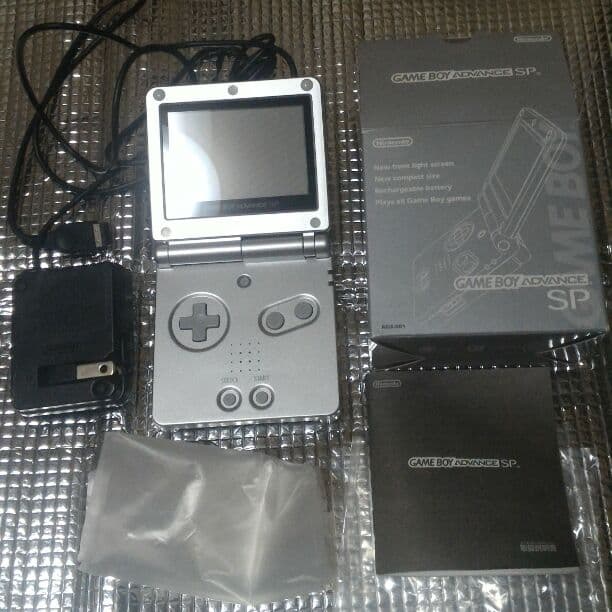 超美品！ GameBoy Advance 本体 プラチナシルバー