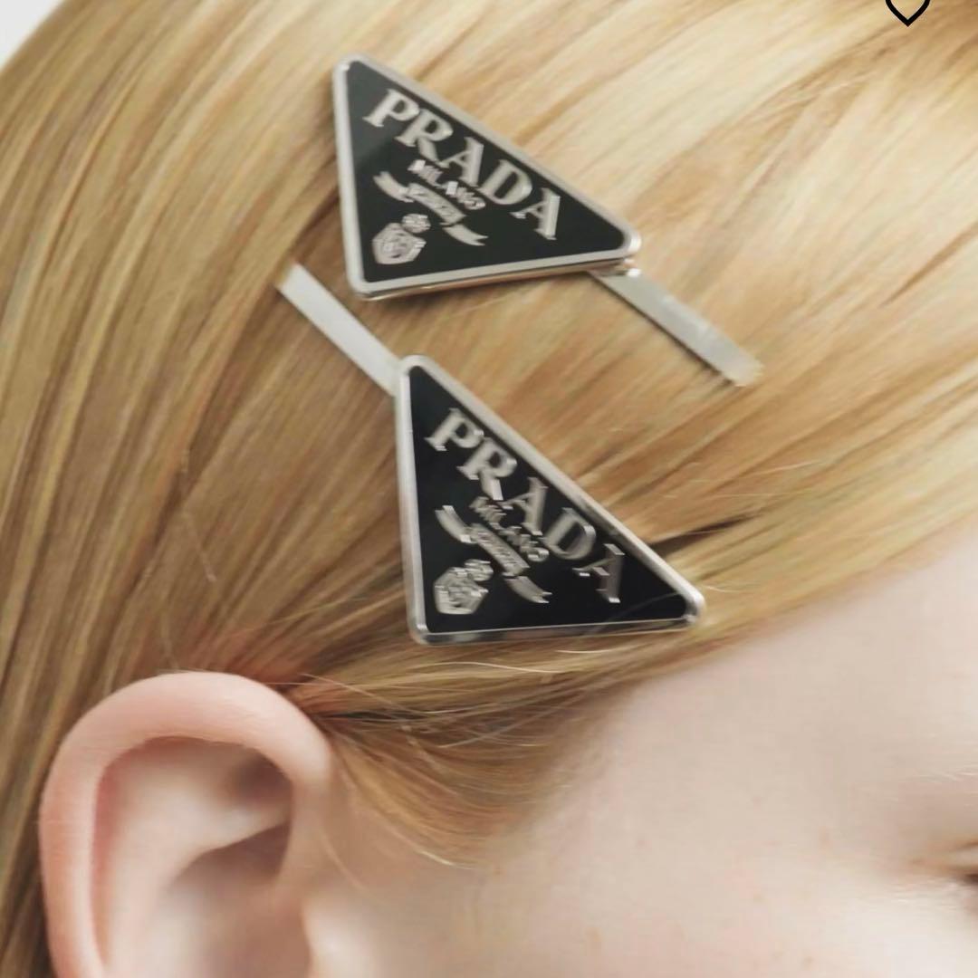 新品未使用 PRADA メタルヘアピン　ブラック