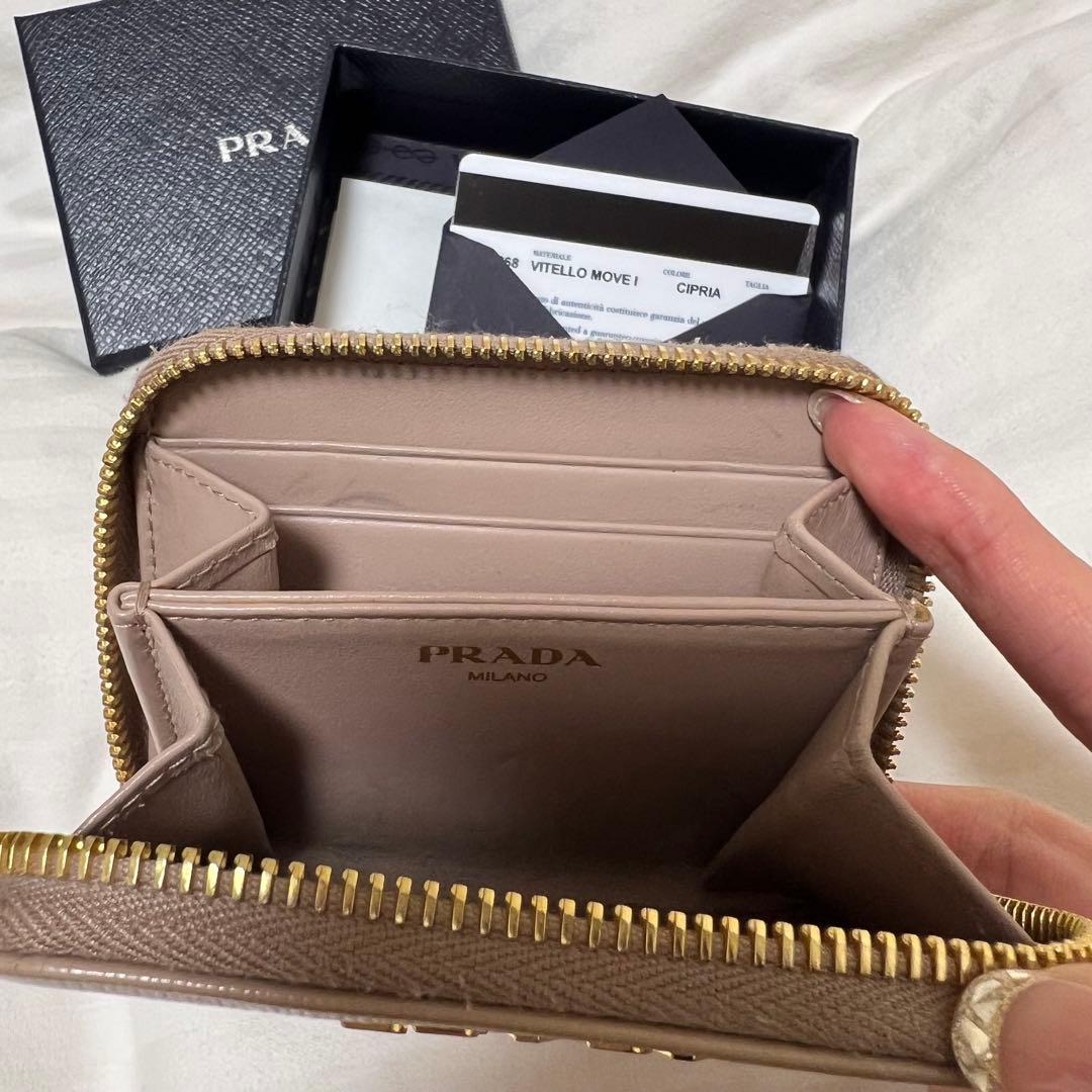PRADA VITELLO MOVE ケース CIPRIA
