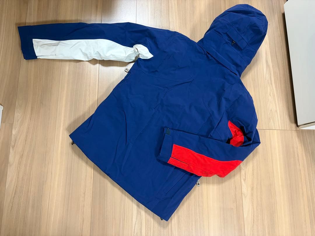 ★定価10万★お洒落　ゴールドウィン　スキーウエア 上下セットSAJ デモ技術選