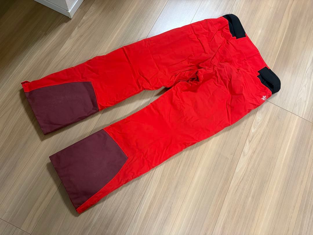 ★定価10万★お洒落　ゴールドウィン　スキーウエア 上下セットSAJ デモ技術選