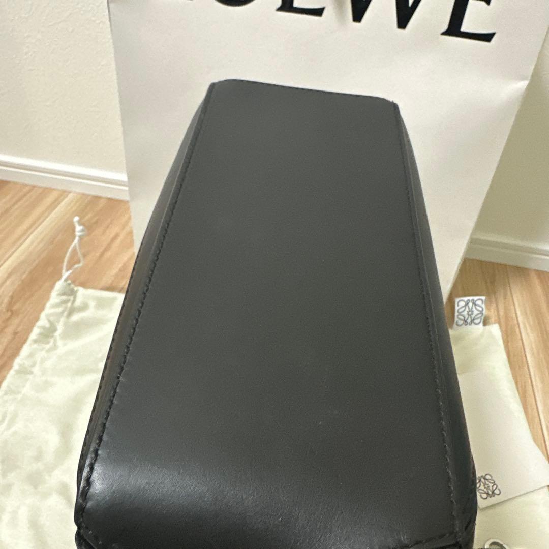 LOEWE パズルスモールショルダーバッグ　サテンカーフ　正規店購入　極美品