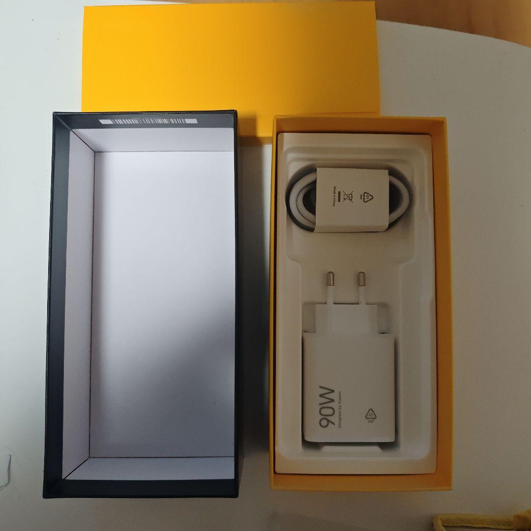 POCO F6 グローバル版　 8GBRAM256GBストレージ