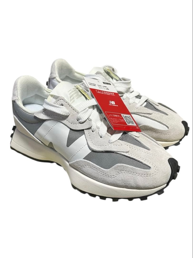ニューバランス　327 グレー　ホワイト　24.0 新品　未使用品