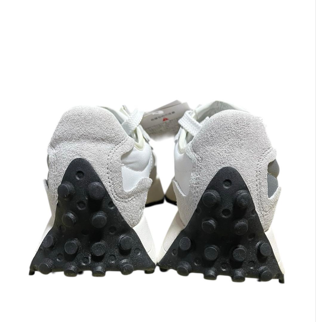 ニューバランス　327 グレー　ホワイト　24.0 新品　未使用品