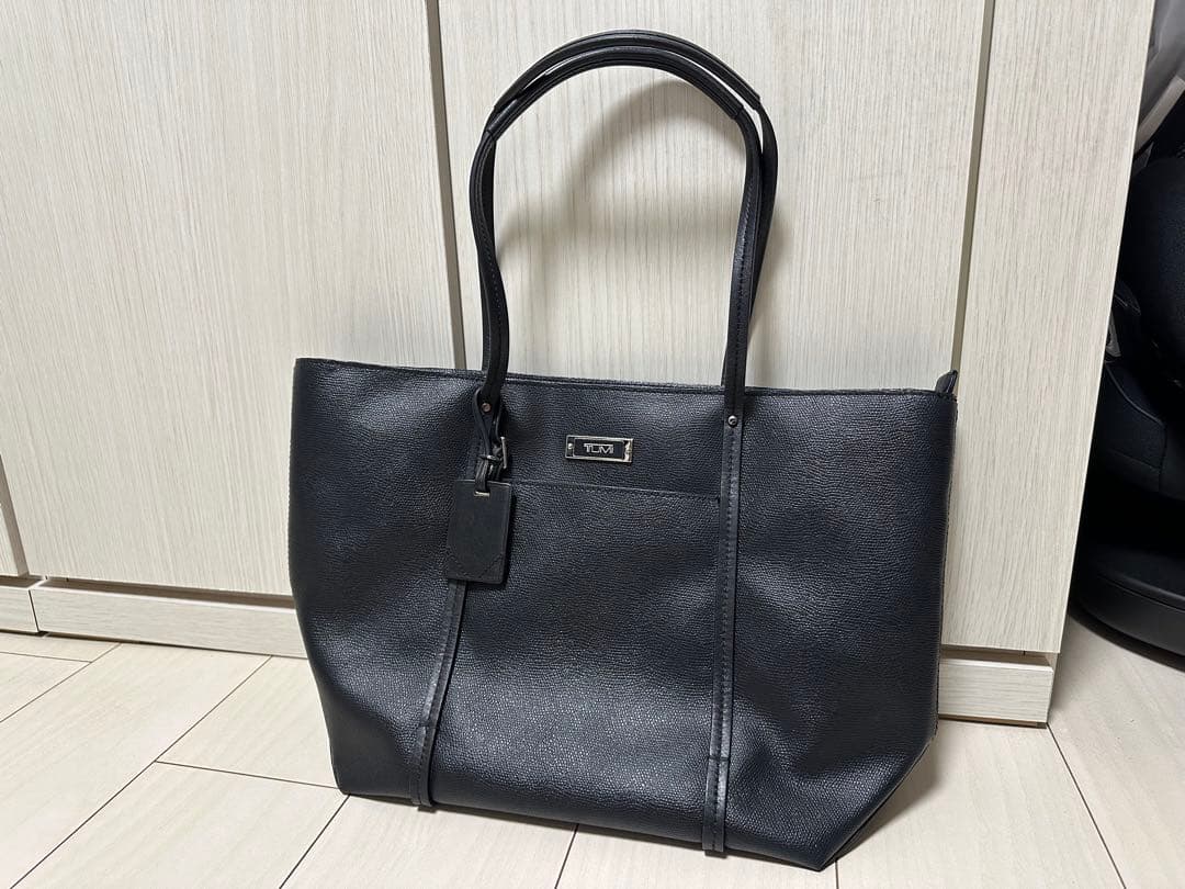 TUMI トートバッグ
