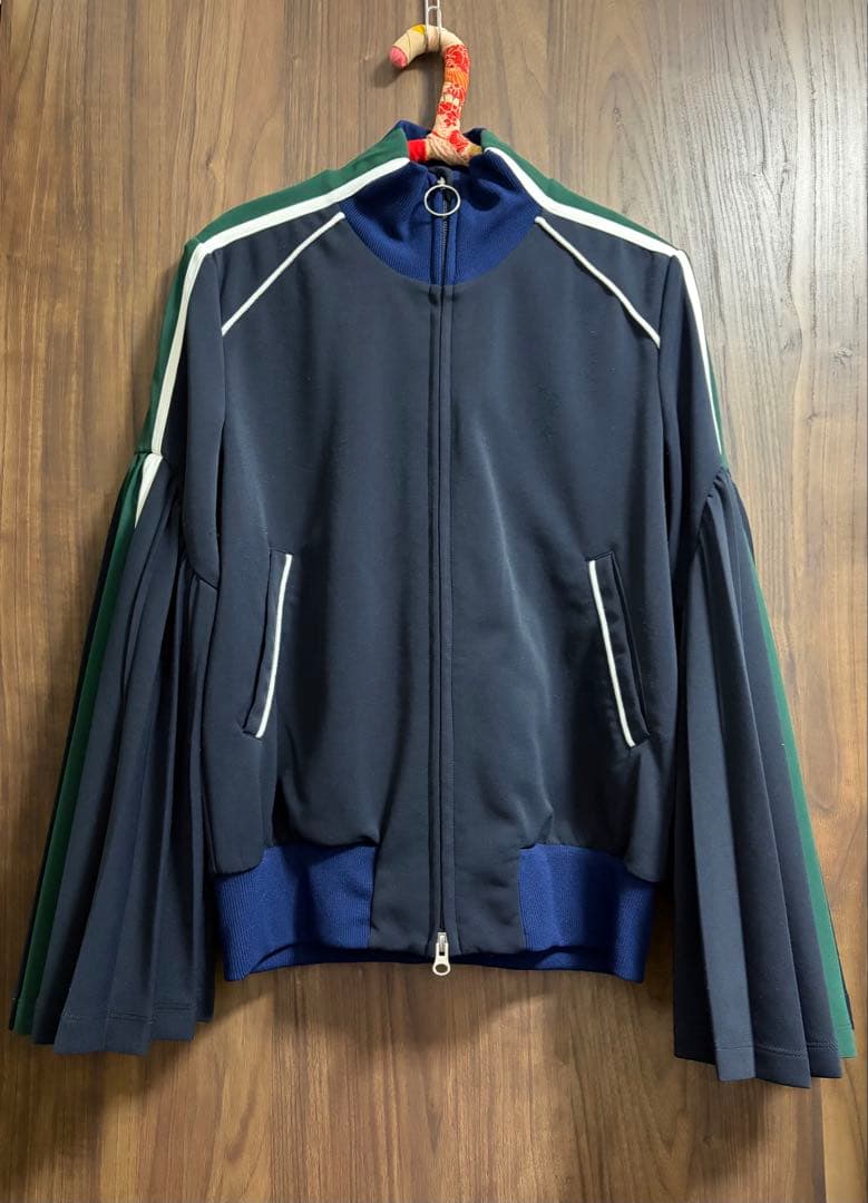 【FACETASM】ファセッタズム／プリーツスリーブジップアップジャケット