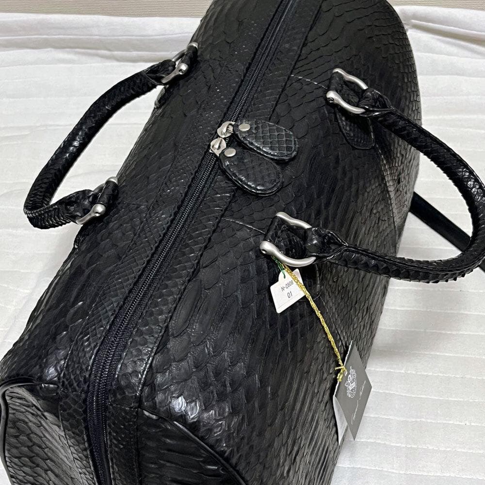 未使用タグ付 パイソン 蛇革 レザー 本革 2way ボストンバッグ 大容量 黒