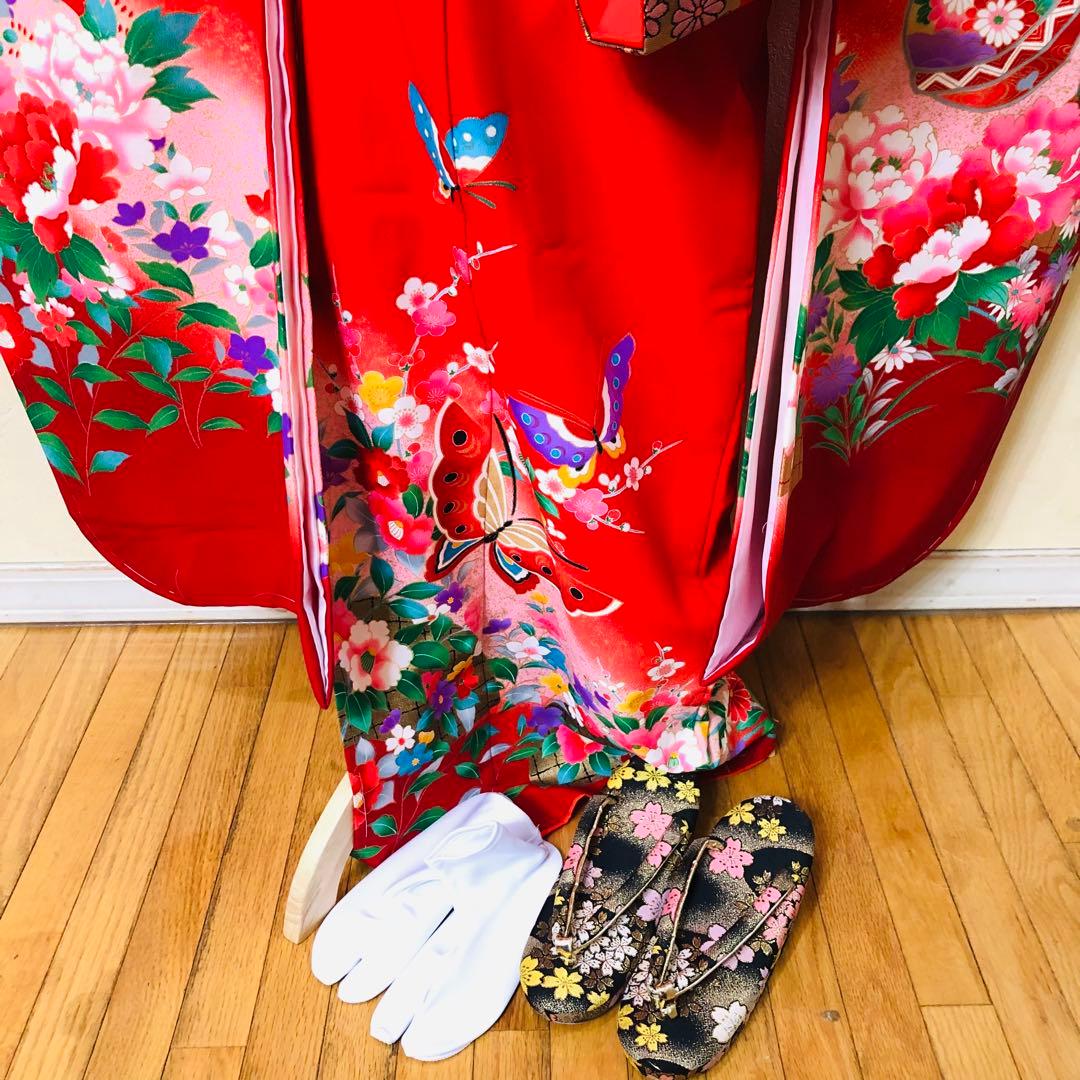 七五三七歳❣️新品着物✨赤地手毬蝶々花金彩⭐︎作り帯楽々⭐︎完全フルセット銘品