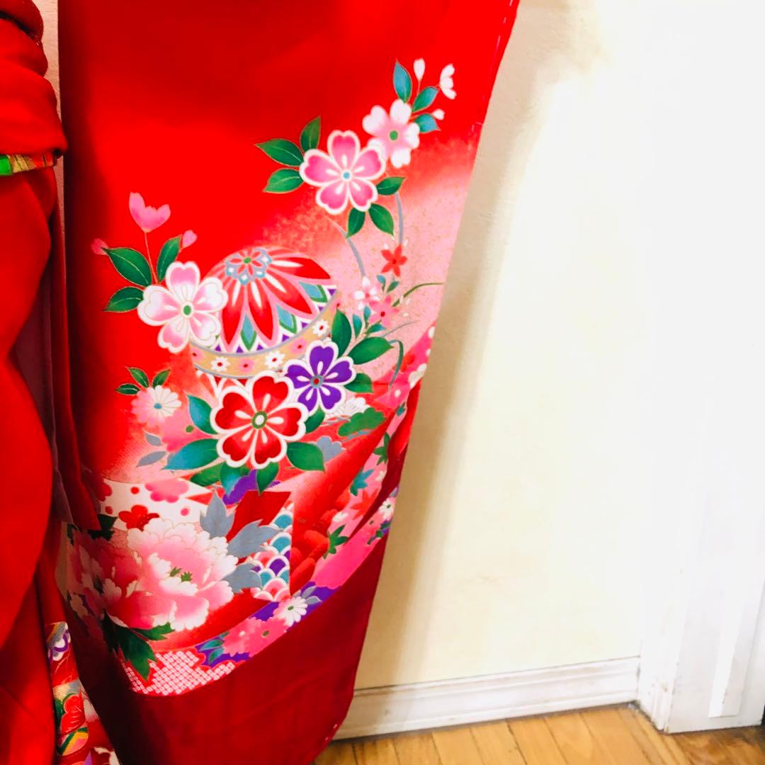 七五三七歳❣️新品着物✨赤地手毬蝶々花金彩⭐︎作り帯楽々⭐︎完全フルセット銘品
