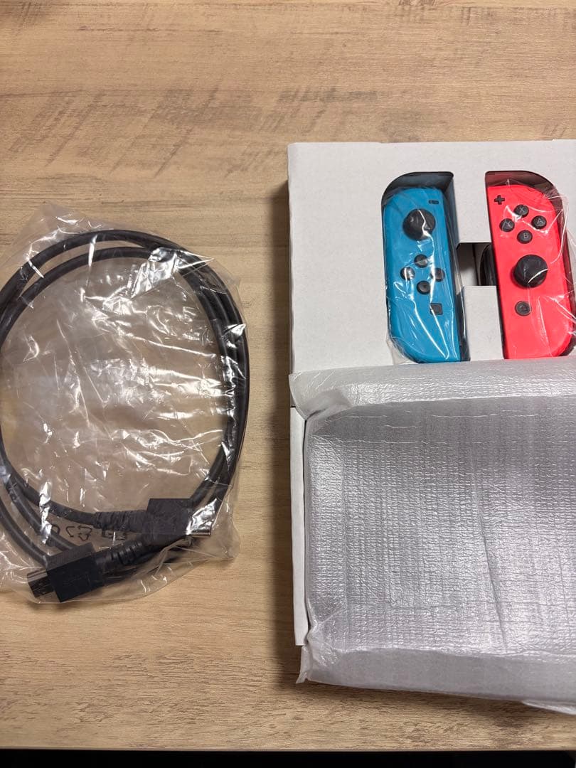 Nintendo Switch 本体 青/赤 バッテリー強化版6日夜発送