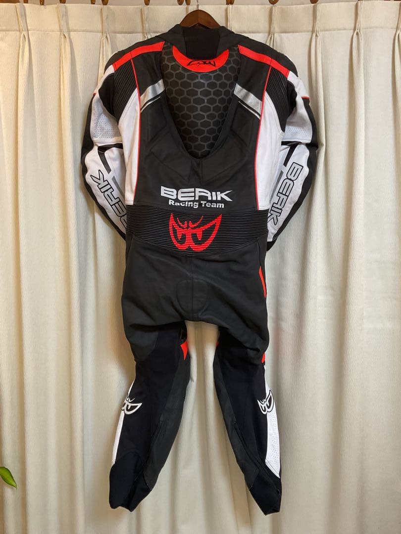 【未使用】MFJ公認 BERIK ベリック レーシングスーツ 56サイズ