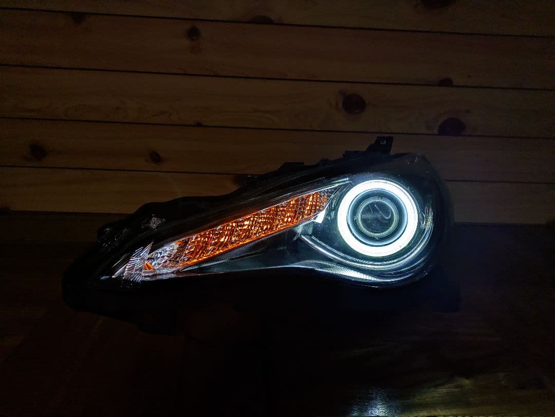 86 ZN6 イカリング シーケンシャル ヘッドライト 黄ばみ無し