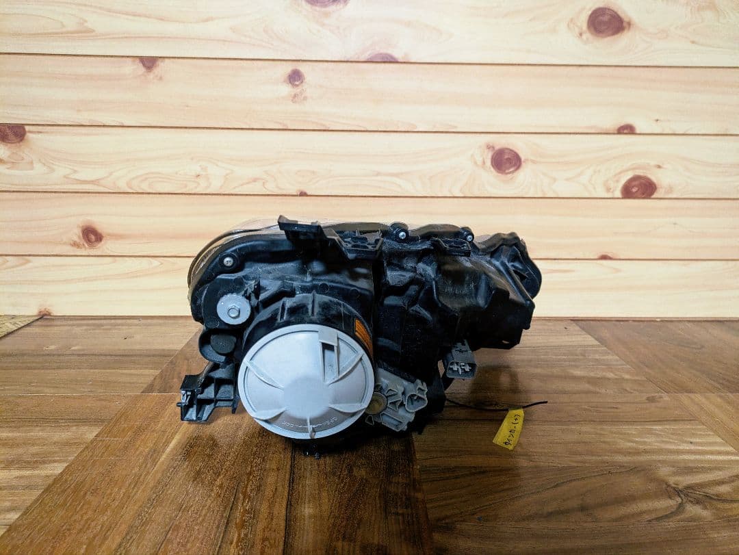 86 ZN6 イカリング シーケンシャル ヘッドライト 黄ばみ無し