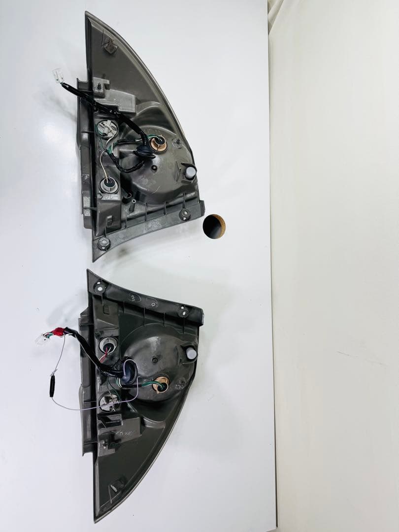 トヨタ　アルテッツァ　純正テールランプ　右左セット