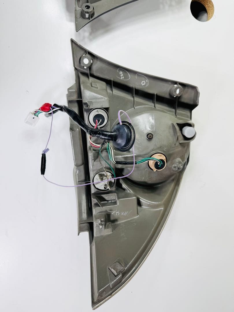 トヨタ　アルテッツァ　純正テールランプ　右左セット